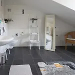 בית הארחה Oberkasseler Hof 3*