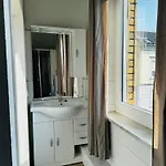 בית הארחה Oberkasseler Hof 3*