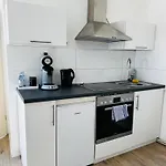 Oberkasseler Hof 3*