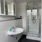 בית הארחה Oberkasseler Hof בון