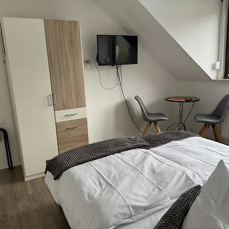 Oberkasseler Hof 3*