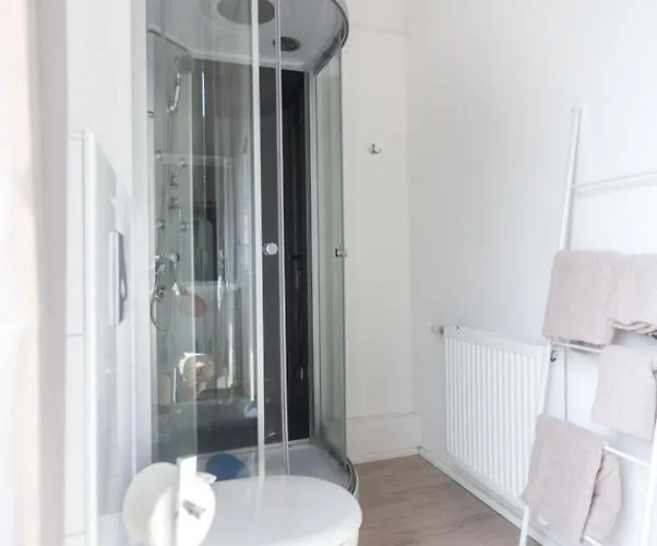 בית הארחה Oberkasseler Hof